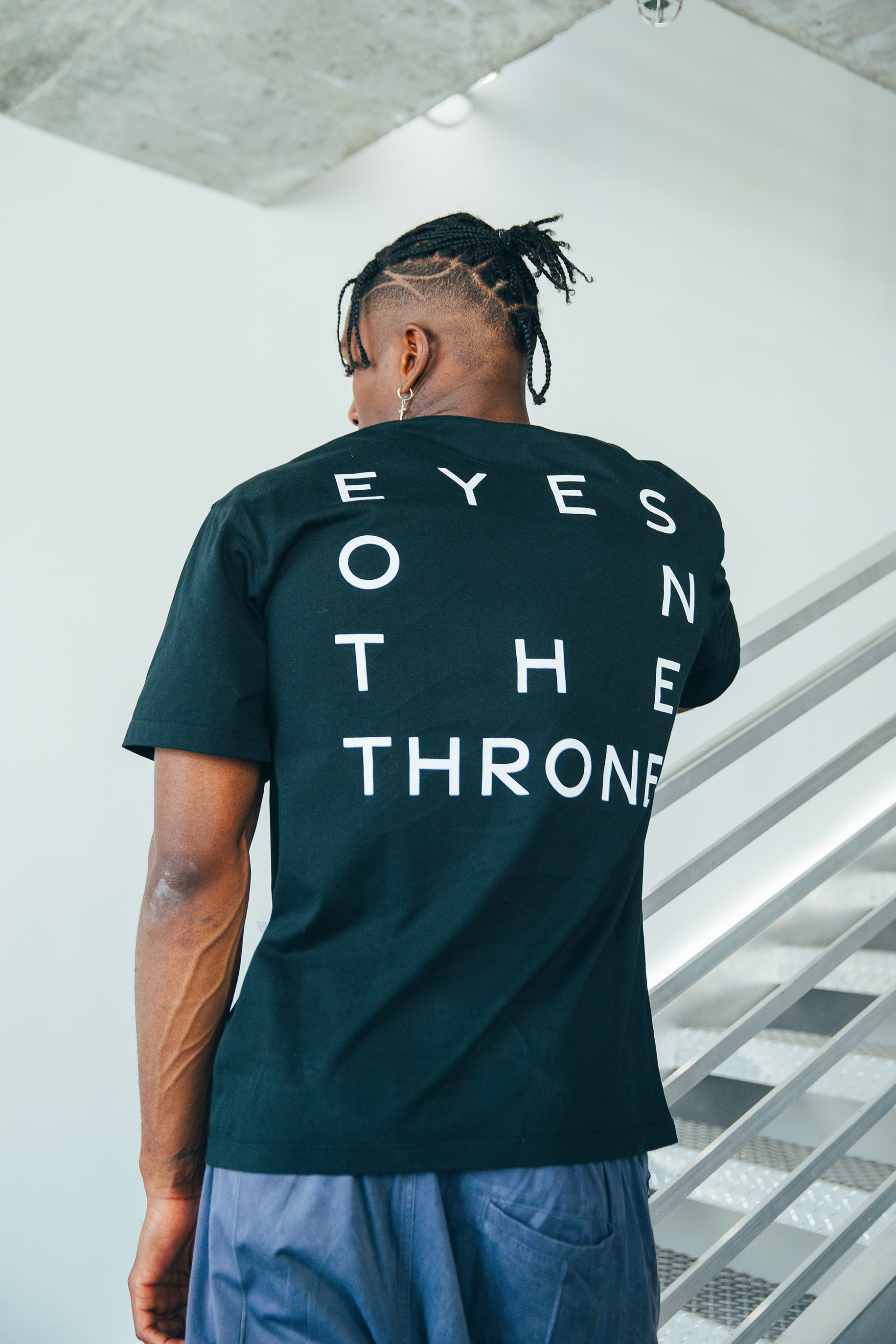 EYES ON THE THRONE TEE